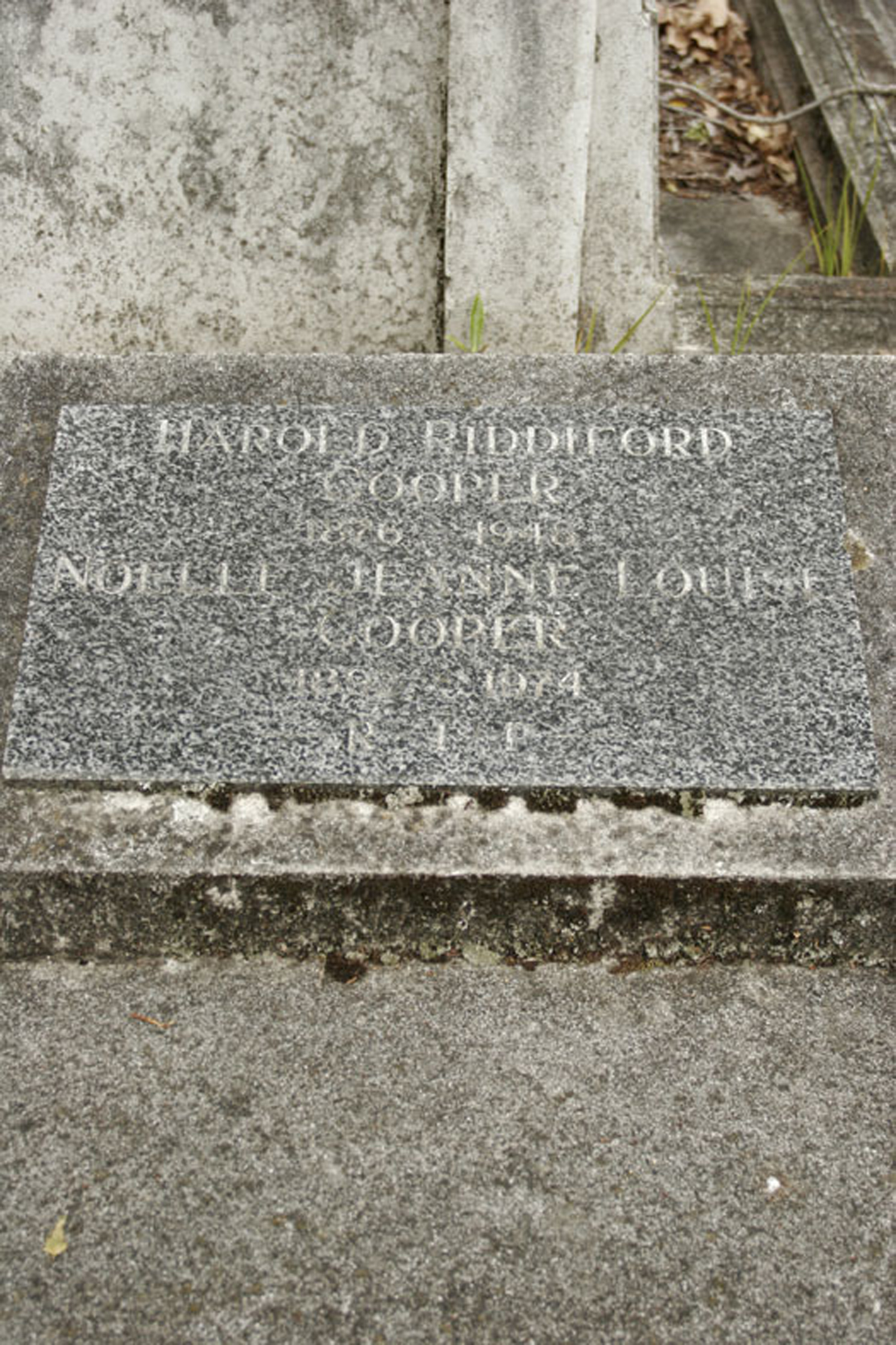 Photo of headstones/Noelle Louise Jeanne Pascal hdstn 1974 Palmerston North
